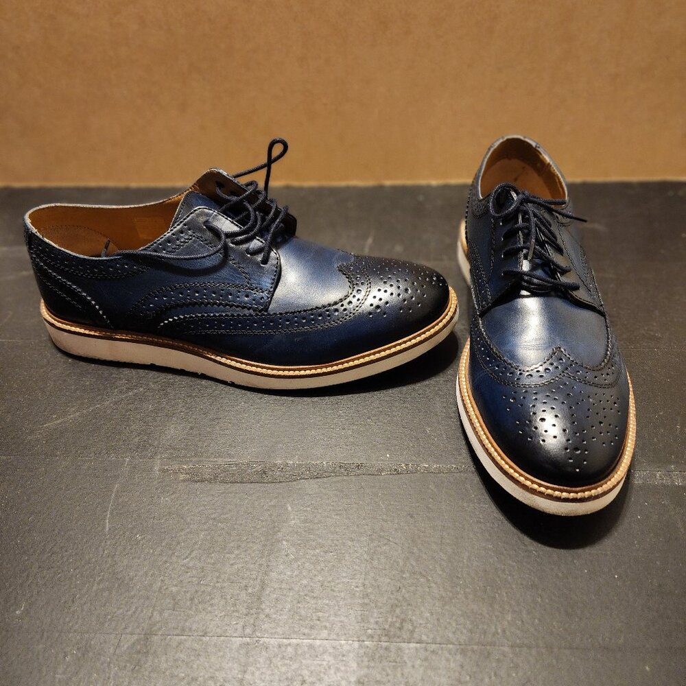Base London:  Orion - Very Lightly Used - EU 43/US 9.5